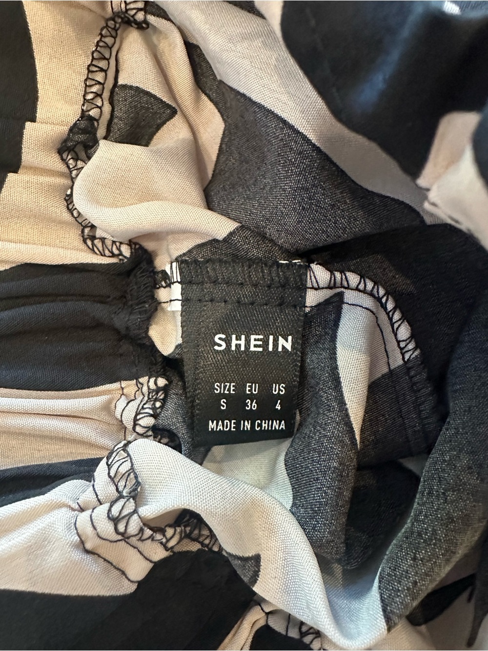 SHEIN Shorts Set - Picture 3 of 13